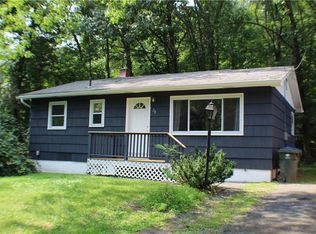 28 Village Dr, Greenwood Lake, NY 10925