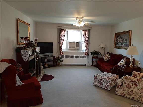 2nd image of 846 N Broadway APT 2E