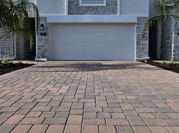 57 Nine Iron Dr, Davenport, FL 33896