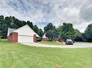 6609 Dolat Ct, Charlotte, NC 28214