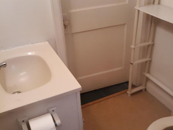 2nd image of 513 Victory Ct #2