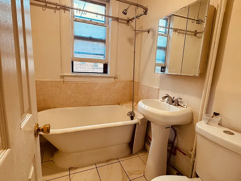 88 Jordan Ave #6 — Photo 9