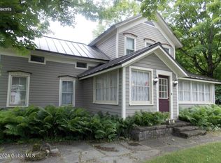 488 Middle Grove Rd, Middle Grove, NY 12850