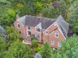 41 Alize Dr, Kinnelon, NJ 07405