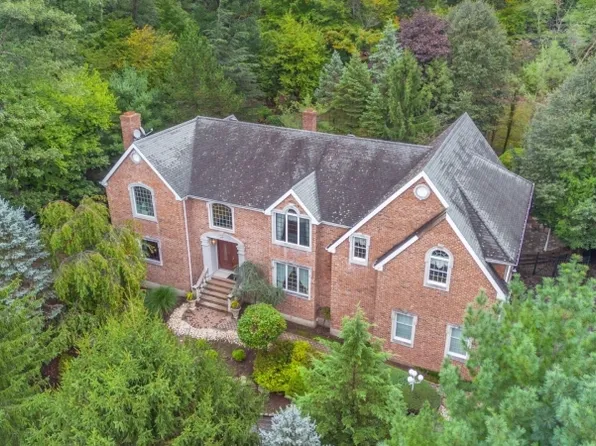 41 Alize Dr, Kinnelon Boro, NJ 07405