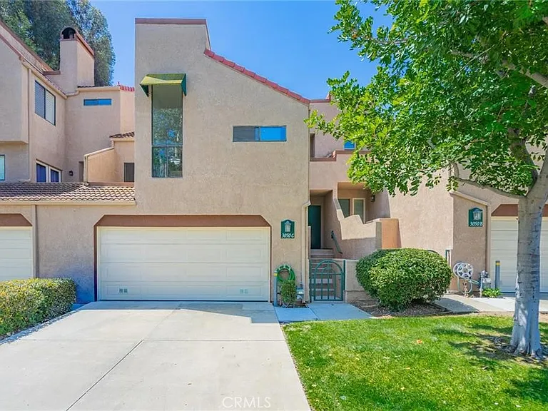 3050 La Paz Ln #C — Photo 1