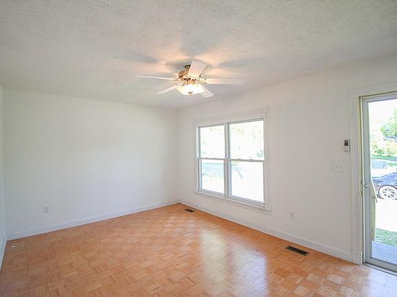 3rd image of 133 Wilson Park Ln