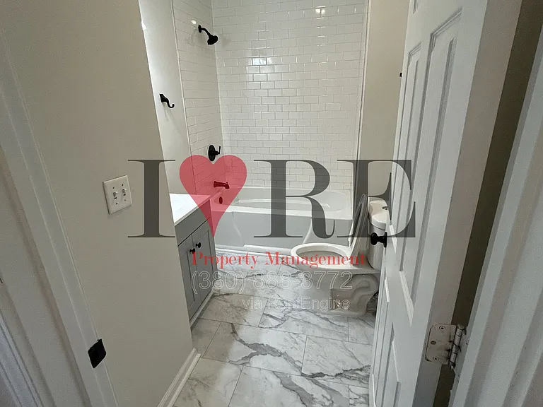 1283 W Broad St — Photo 15