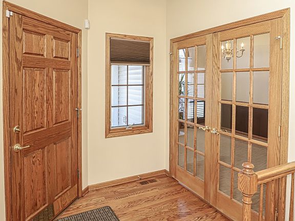 4th image of 9822 S 175th Cir