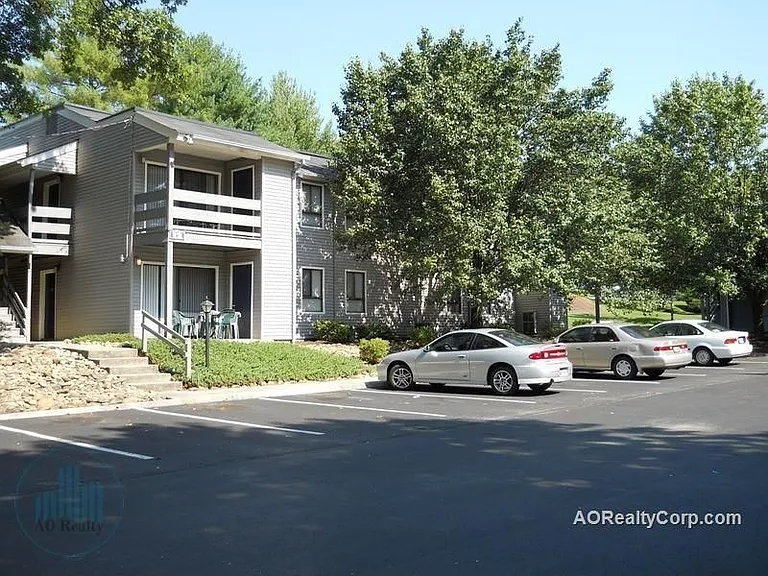 Sutters Mill Apartments — Photo 18