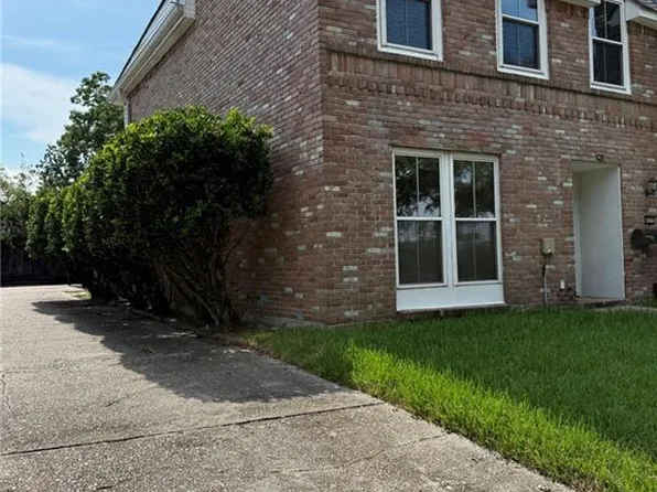 4335 Woodland Dr, New Orleans, LA 70131