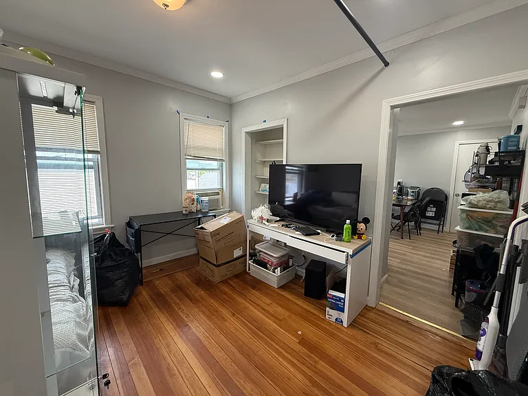 68-70 Wyeth St #3 — Photo 9