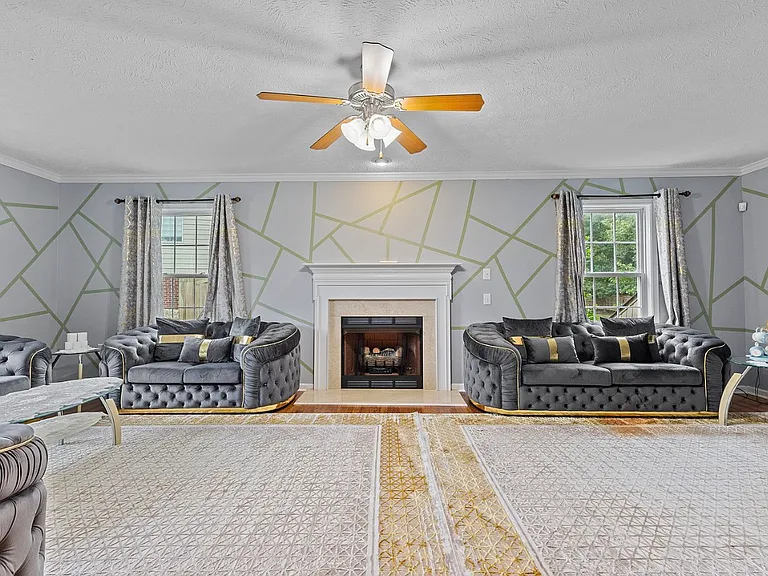 1408 Burford Ct — Photo 3
