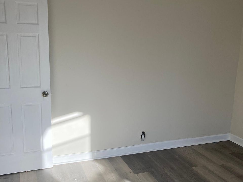 1st image of 9423 225th St Floor 2