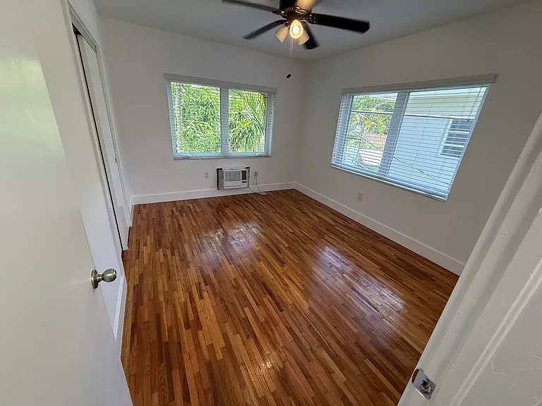 406 Malaga Ave #4 — Photo 7
