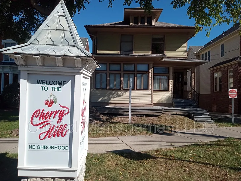 605 S Grand Ave #2