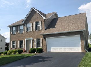 330 Windsor Dr, Christiansburg, VA 24073