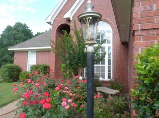 145 Country Forest Dr, Oakland, TN 38060