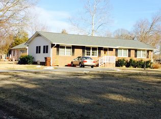 4433 Barclay Ln, Burlington, NC 27217