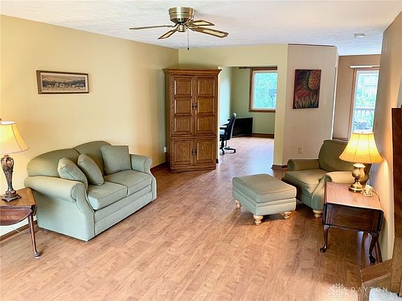 4th image of 1440 Southlyn Dr