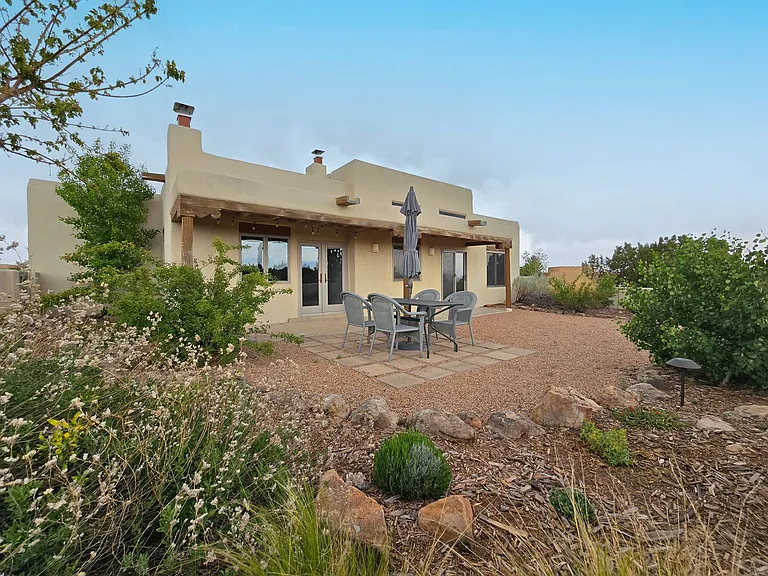 4 Inez Ct — Photo 37