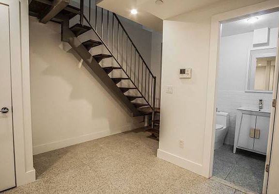 5th image of 112 Manhattan Ave #1H