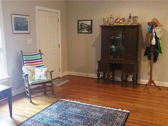 5th image of 728 Oleander Dr #B