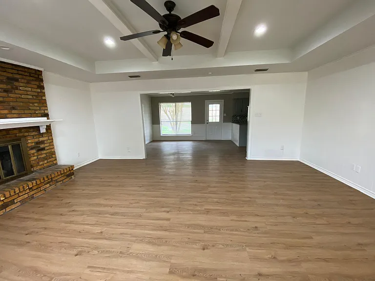 307 Wildwood Ln — Photo 17