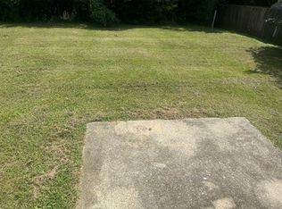 395 Donna Dr, Clarksville, TN 37042