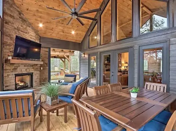 481 Hillsdale Dr, Ellijay, GA 30540