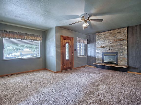 3rd image of 3077 W 65th Ave