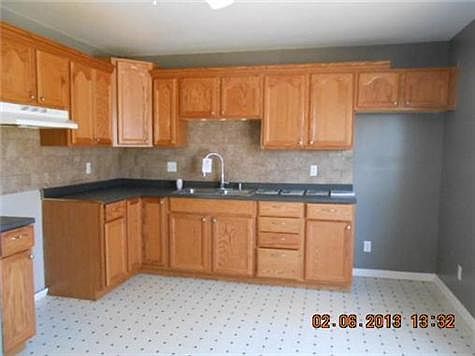 3rd image of 644 N 84th St