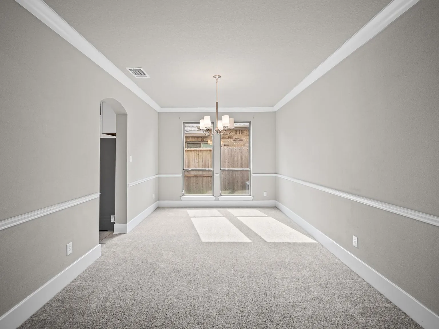 4 bed, 3.5 bath, 3260 sqft, $3,375 — Photo 4