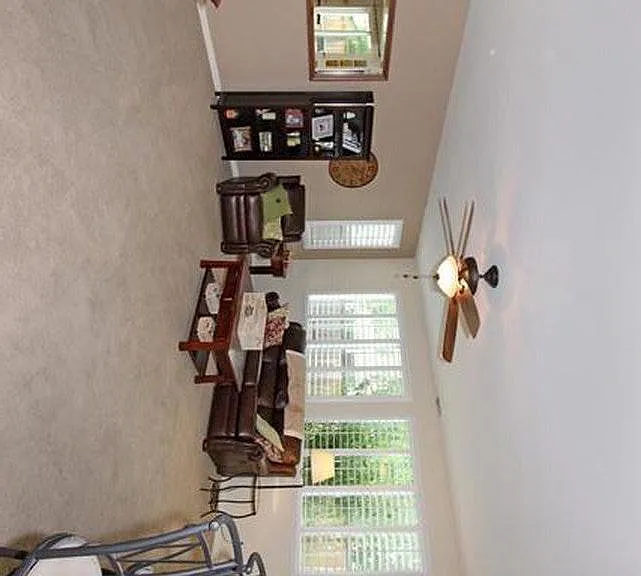 2264 Ellesmere Loop — Photo 3
