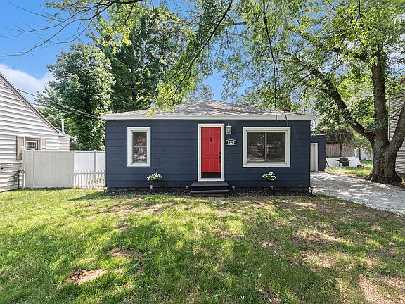 3rd image of 1129 Wilson Ct