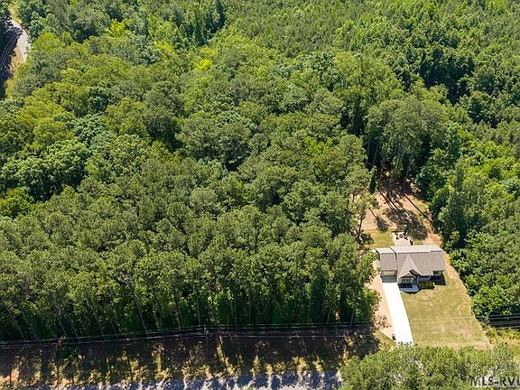 2nd image of 21 Parkway Dr