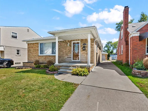 7428 Kingsbury St, Dearborn Heights, MI 48127