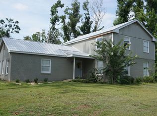 4375 Angela Dr, Marianna, FL 32446