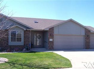 5306 E Pop Fly Pl, Sioux Falls, SD 57110