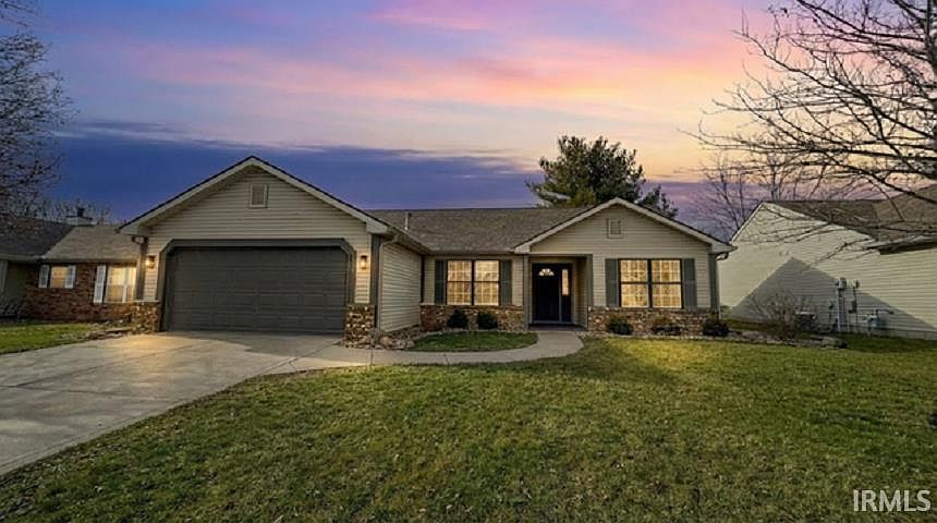1st image of 1020 Hornbeam Cir E