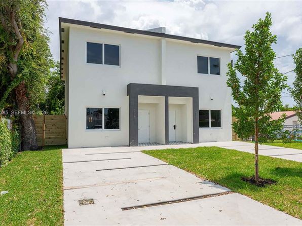 2121 NW 45th St #2123