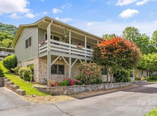 22 Granite Ln, Maggie Valley, NC 28751