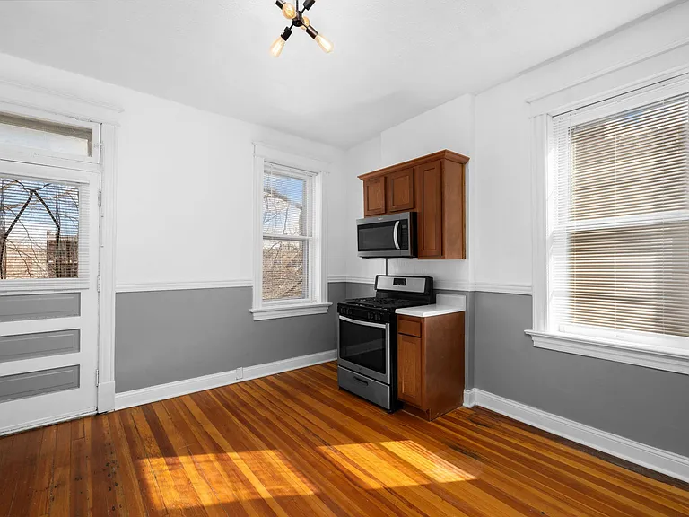 Space for eat-in dinning