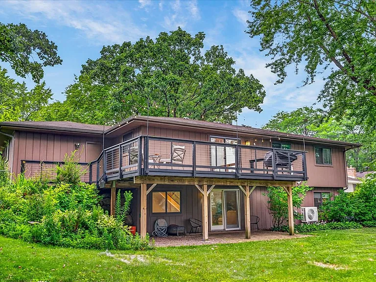 18 Cathy Ct — Photo 43