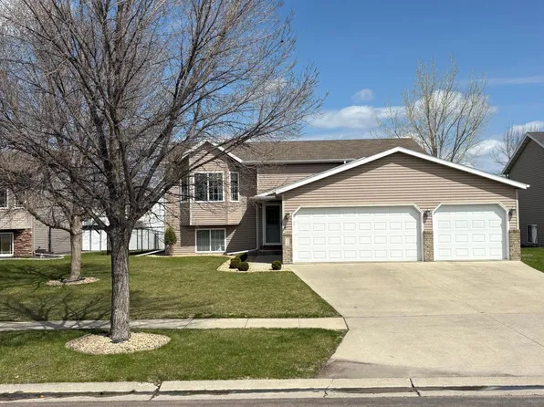 4357 46th Ave S, Fargo, ND 58104