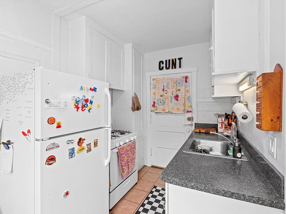 1st image of 658 W Oakdale Ave APT 3A