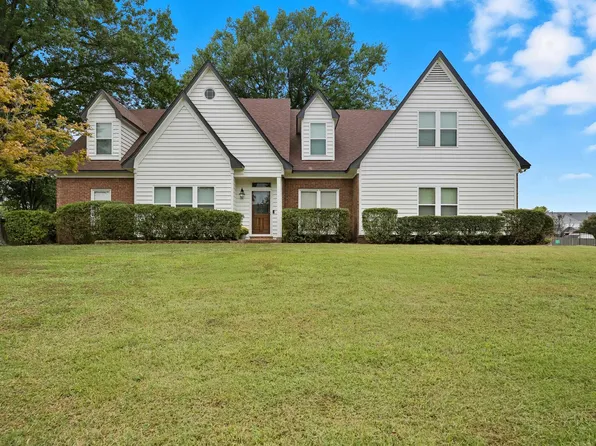 825 Meadow Vale Dr, Collierville, TN 38017