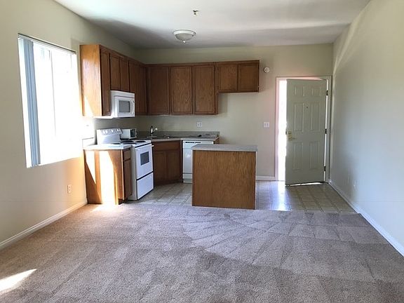 4th image of 9825 Topanga Canyon Boulevard # Top Floor