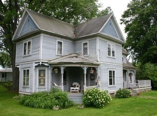 N1615 Madison St, Manchester, WI 53946