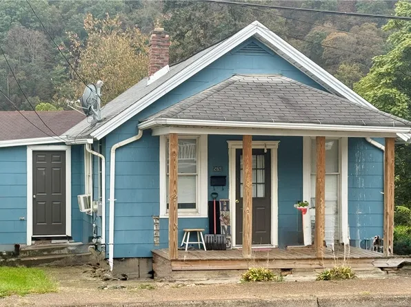 269 Pershing Ave, Leechburg, PA 15656